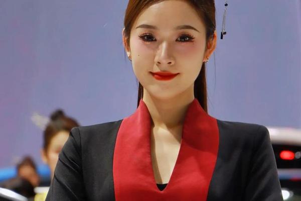 广东女车模的姓名是谁