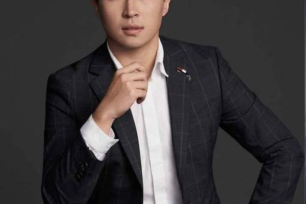 李彦宏的痣相;曾仕强面相痣视频