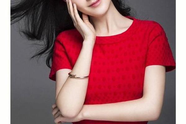 李倩的痣相 面相点痣图像女